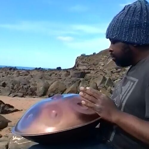 Mark Wilson plays 18" on beach